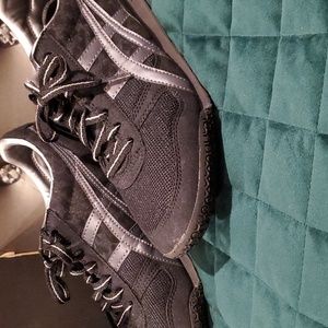 Onitsuka Tiger Ultimate 81, size 8.5, black/dark grey leopard